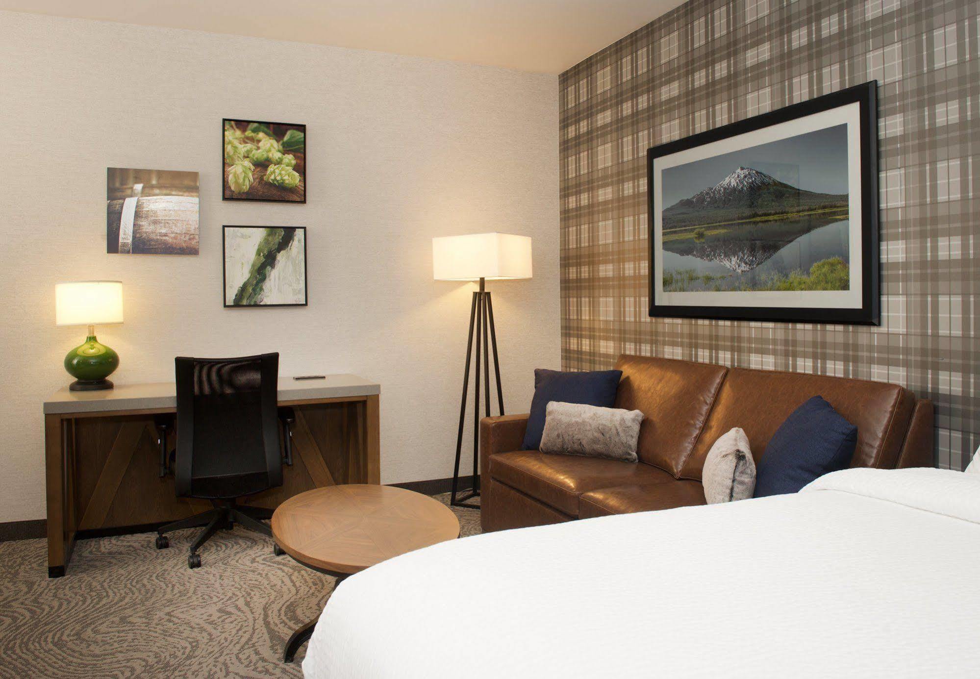 Springhill Suites By Marriott Bend Εξωτερικό φωτογραφία